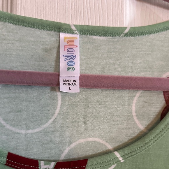 Disney Minnie Mouse LuLaRoe Green and Red Bow Accent Women's Tee - Picture 4 of 10